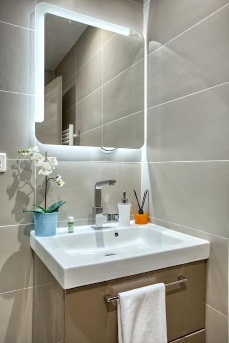 Amazing Apart New Bastille 3 Bedrooms 2 Bathrooms 파리 외부 사진